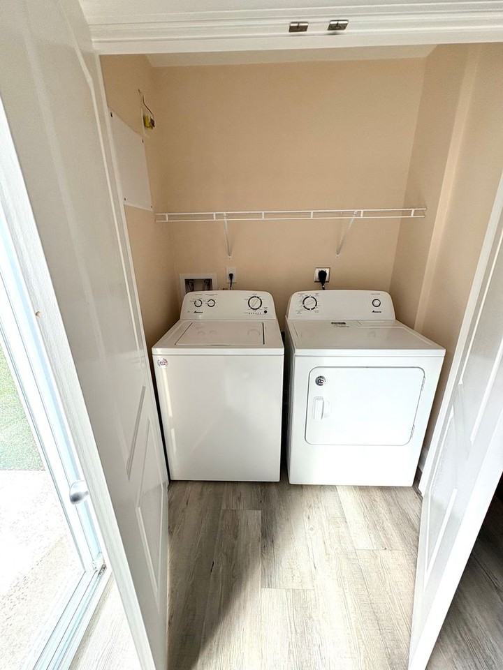 300 Amber Cir Nw - Photo 6 of 17