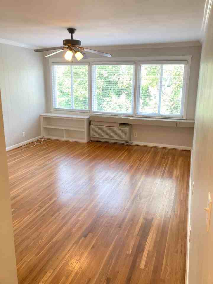 2020 Beech Ave Apt B14 - Photo 3 of 15