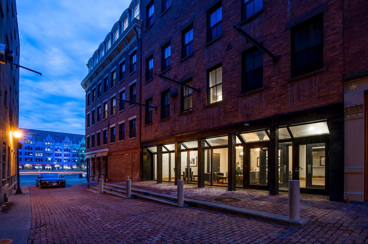 The Argus Apartments - Photo 2 of 7