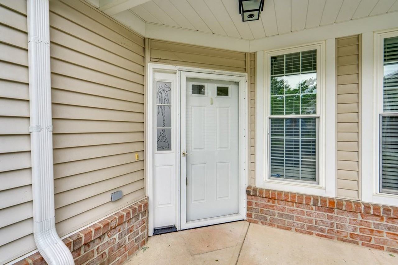 2708 Wyndgate Ct - Photo 3 of 38