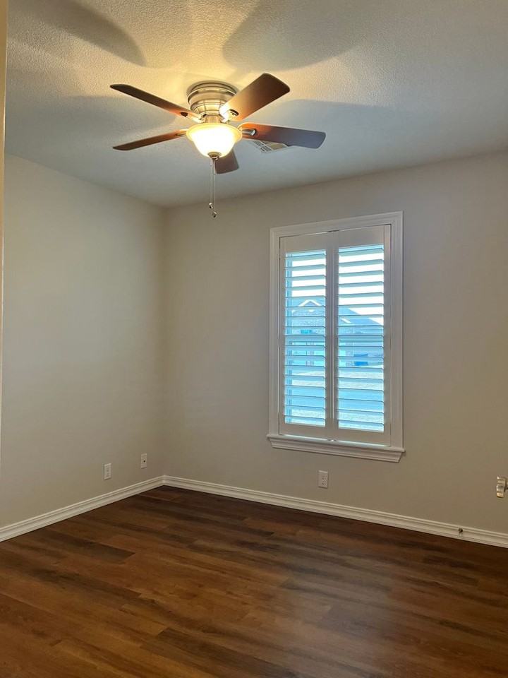 2715 S Jackson Ave - Photo 7 of 11