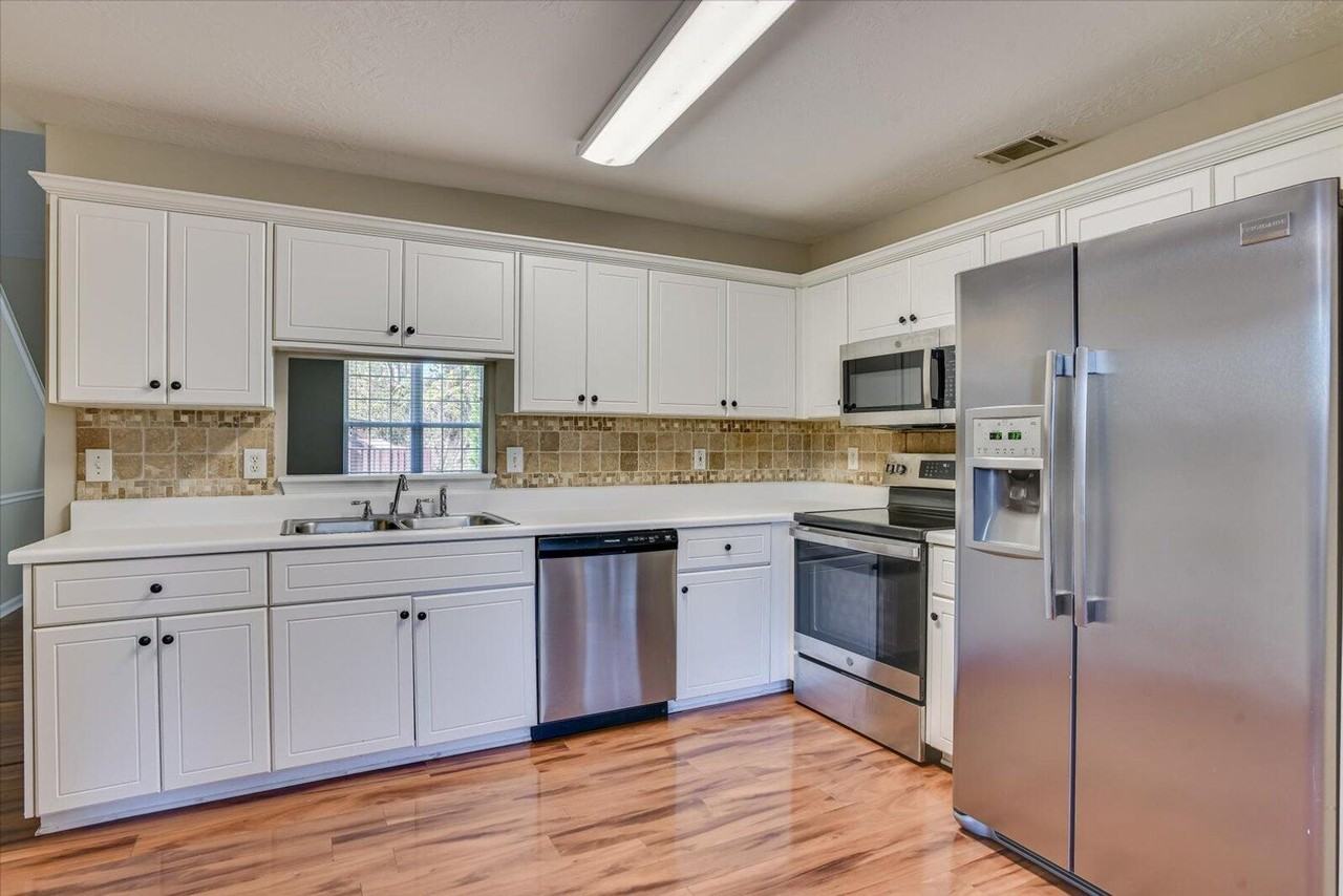 4700 Dursey Dr - Photo 5 of 18