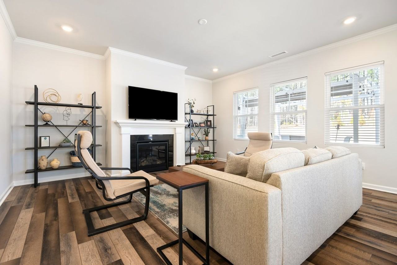 4109 Sierra Pelona Dr - Photo 4 of 26