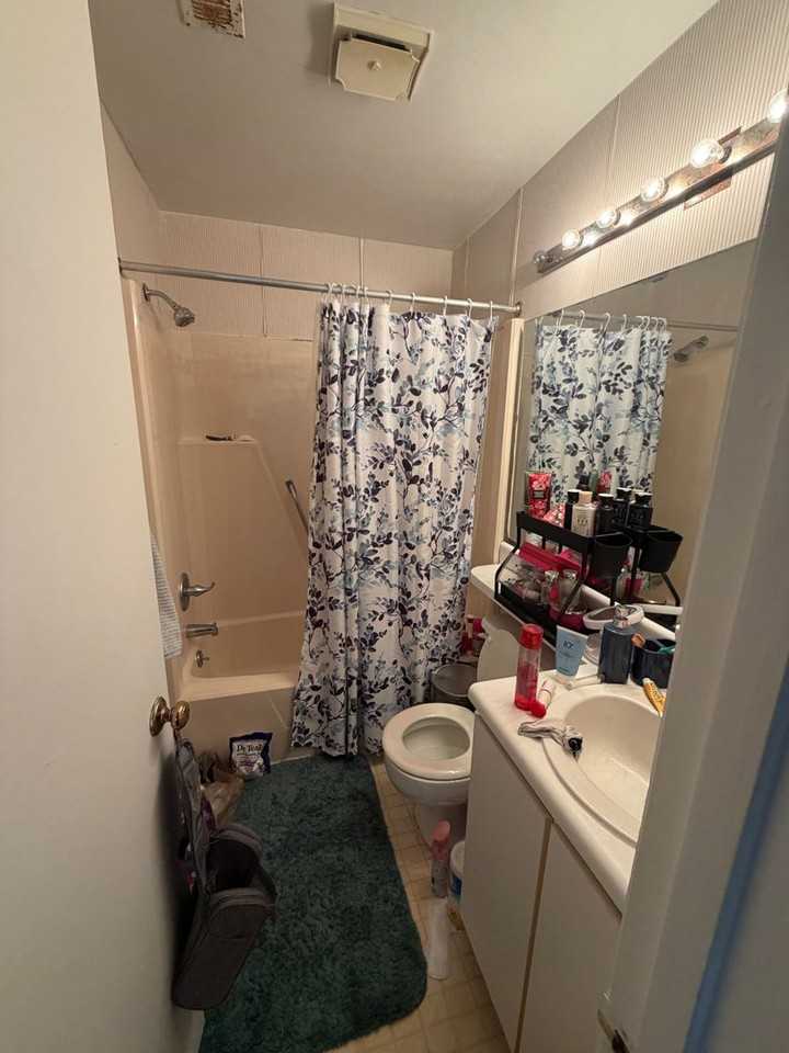 840 Newport Ter - Photo 6 of 12