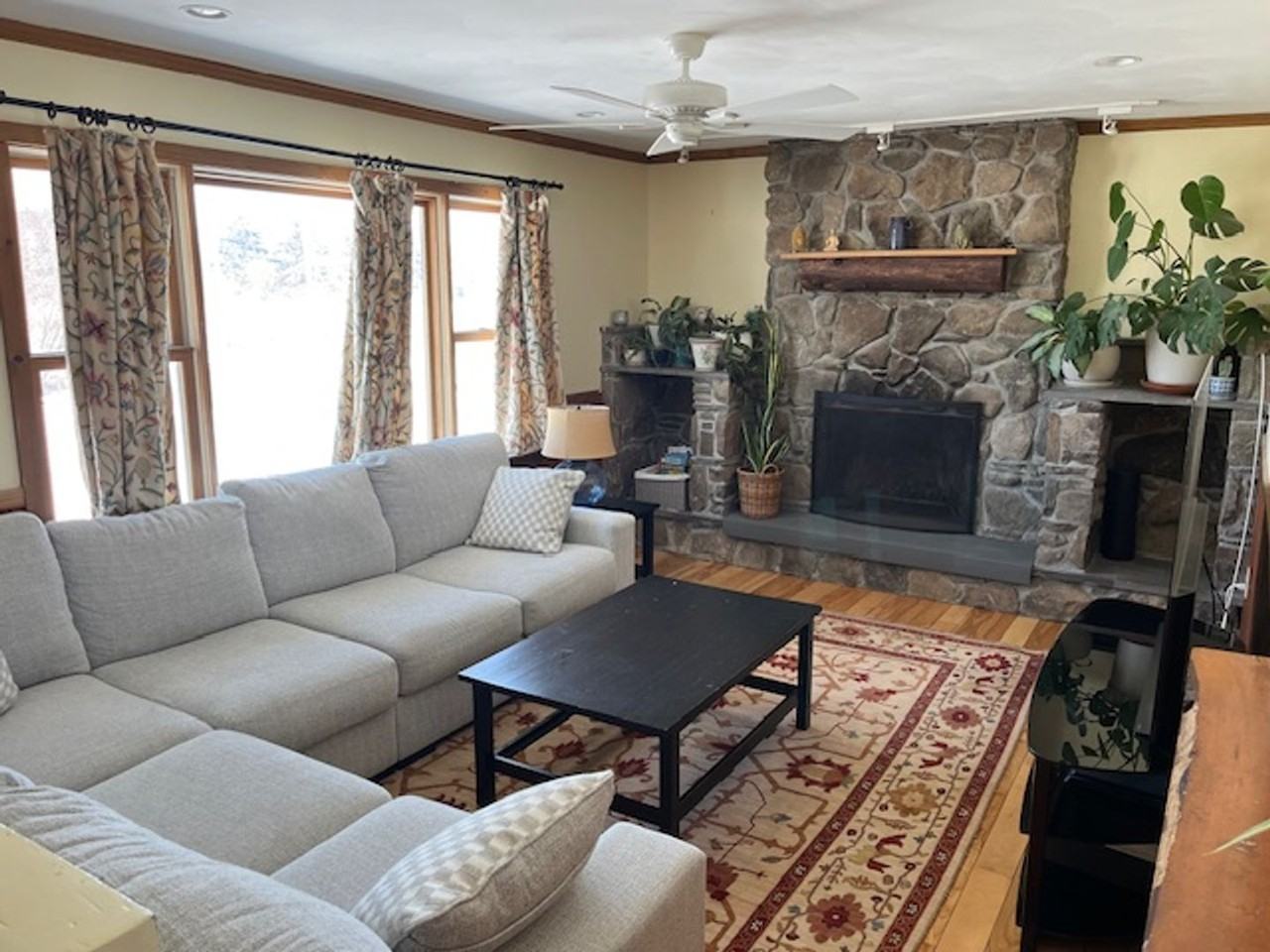 1400 Hinesburg Rd - Photo 4 of 31