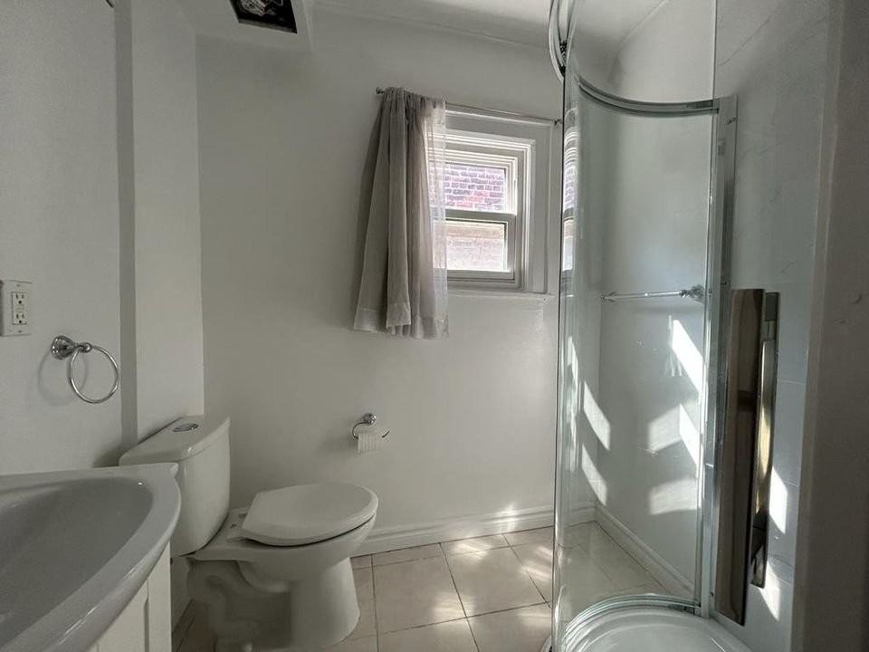 1908 Davenport Road #2 - Photo 4 of 12