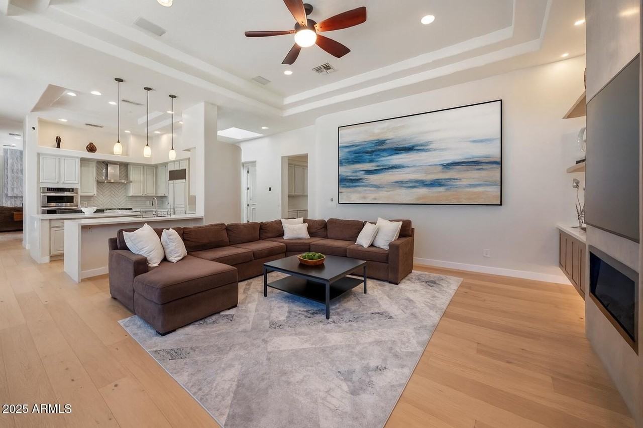 22073 N 79th Pl - Photo 7 of 26