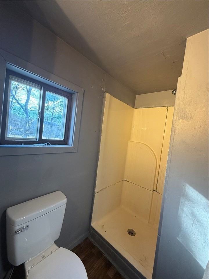 752 S Main St - Photo 5 of 5