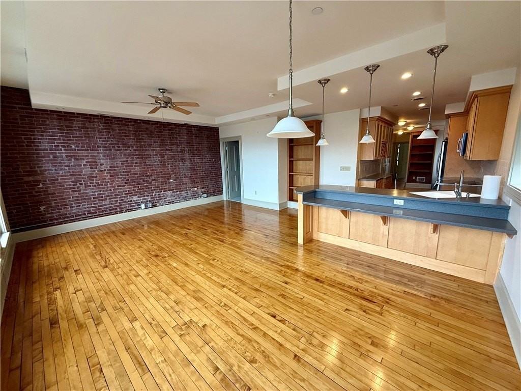 72 E Market St Apt 401 - Photo 5 of 17