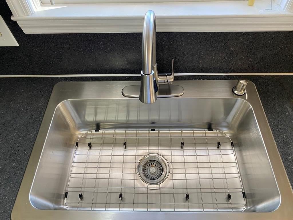 2415 52nd St - Photo 7 of 20