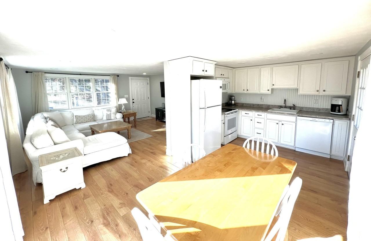 495 Sandwich Rd - Photo 5 of 10