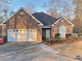 featured image of 104 Village Walk