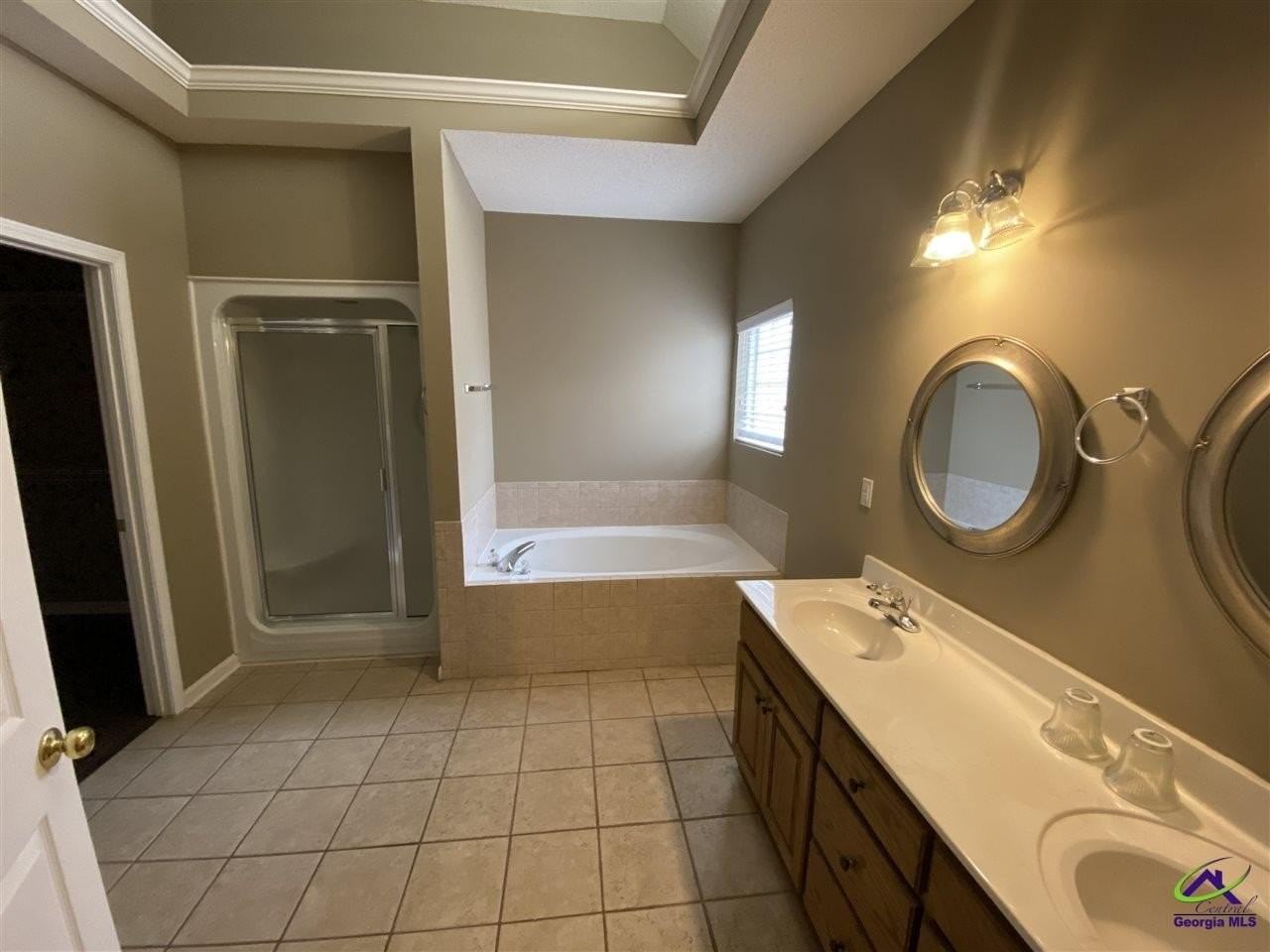 104 Village Walk - Photo 5 of 20