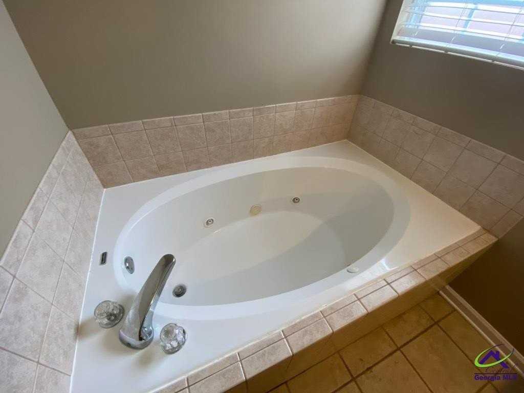 104 Village Walk - Photo 6 of 20