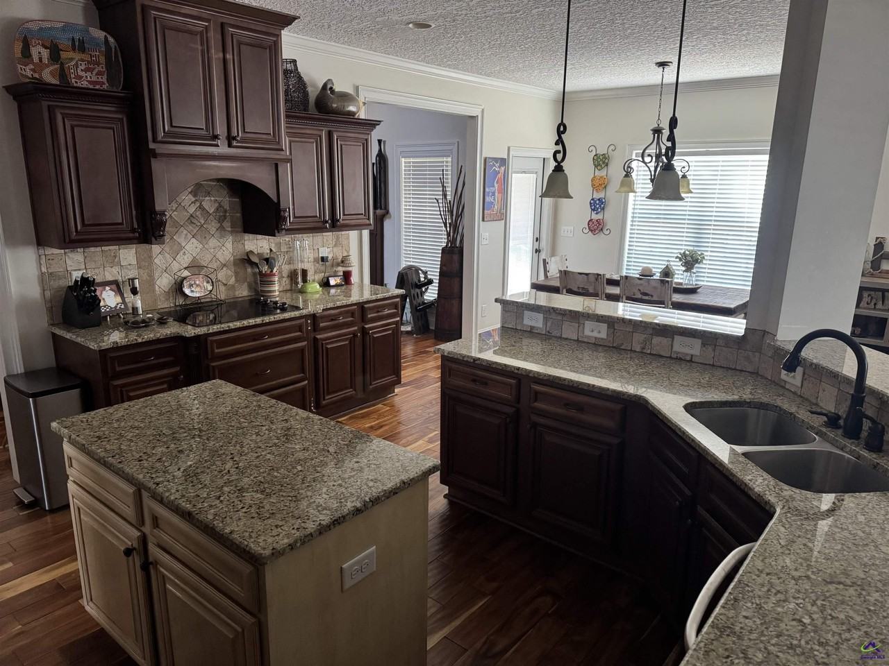 305 Taylor Elaine Dr - Photo 7 of 31