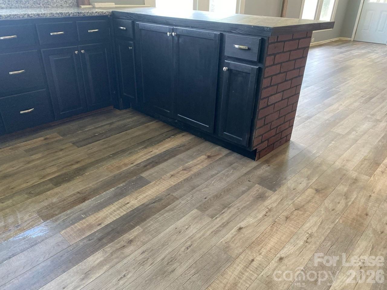 106 S Chapel St - Photo 4 of 21