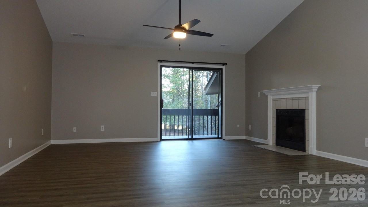 122 Mallard Head Ln - Photo 2 of 9