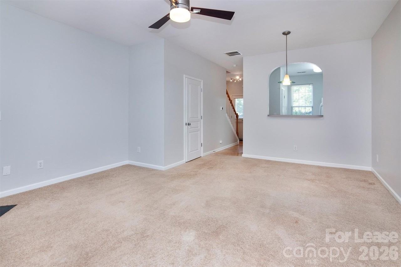 8348 Chaceview Ct - Photo 5 of 21