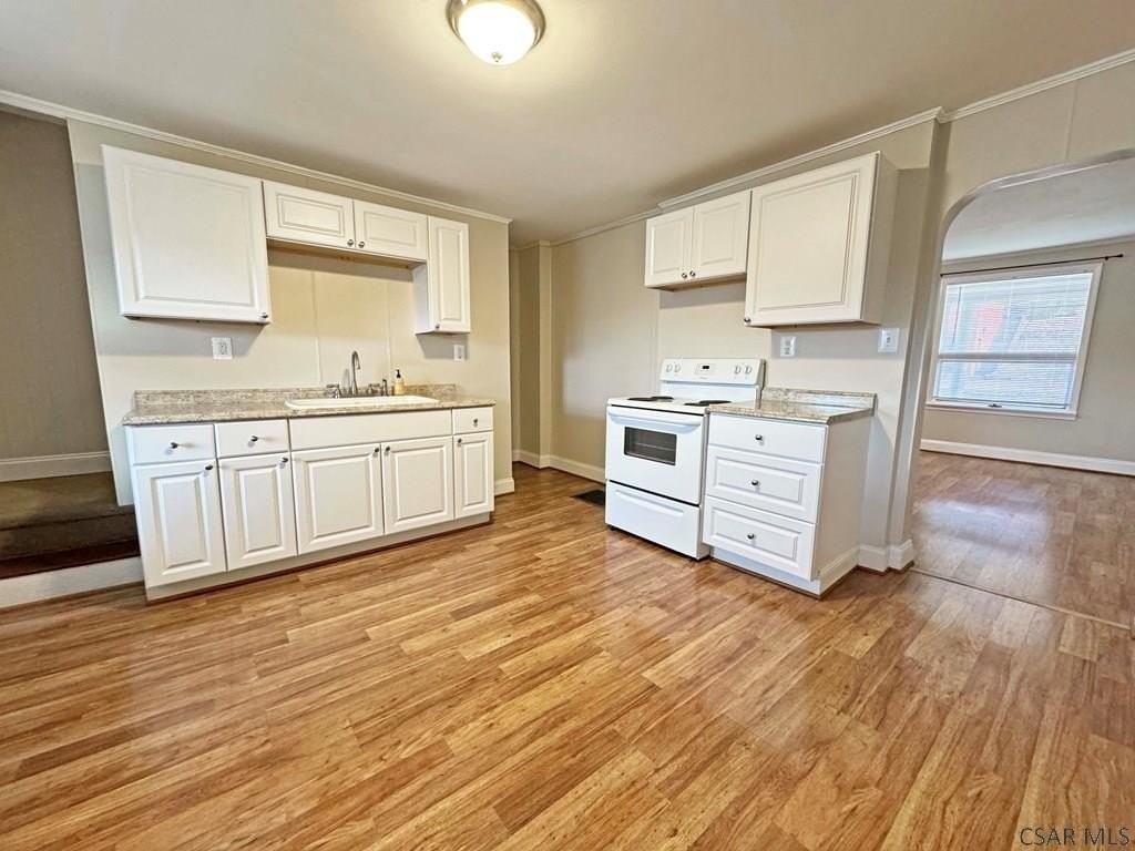 610 Graham Ave - Photo 6 of 20