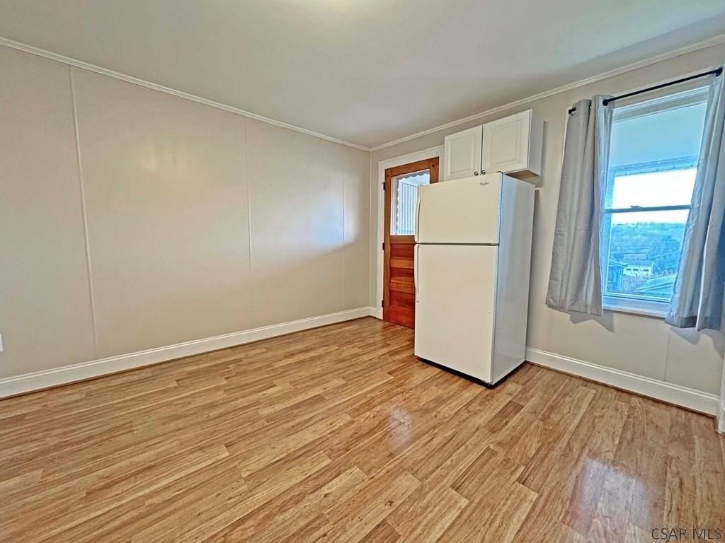 610 Graham Ave - Photo 7 of 20