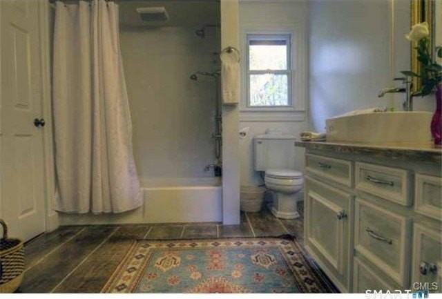 38 Strawberry Rdg - Photo 3 of 16