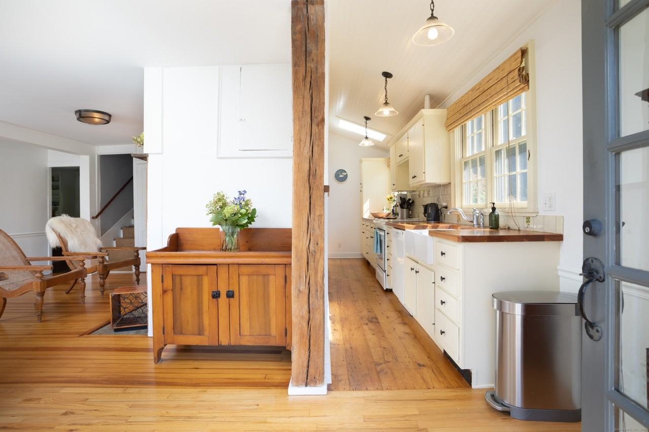 30 Indian Mountain Rd - Photo 5 of 17