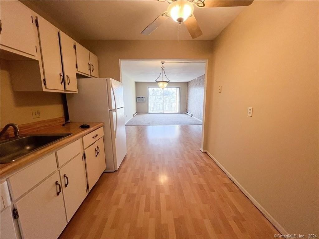 185 Melba St Apt 201 - Photo 3 of 15