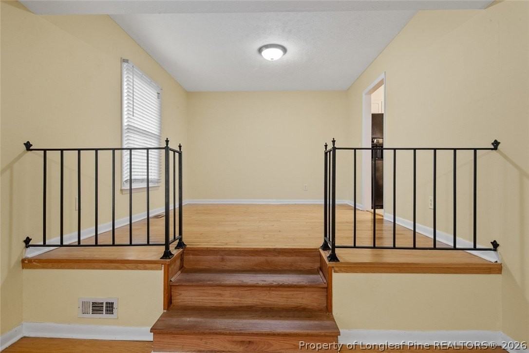 7591 Beverly Dr - Photo 7 of 38