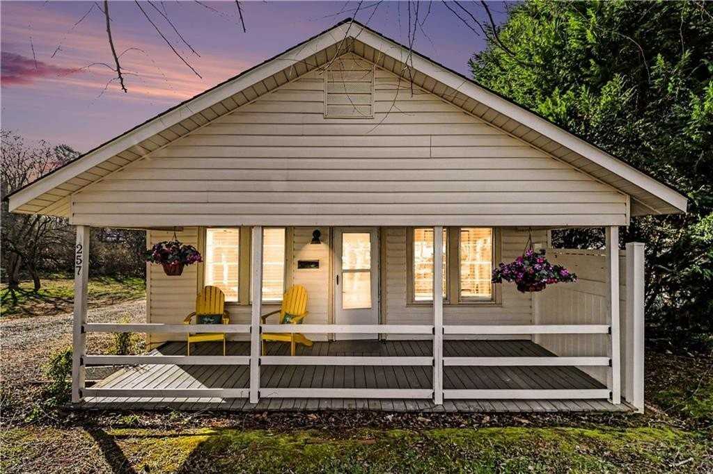 257 Stegall Dr - Photo 2 of 23