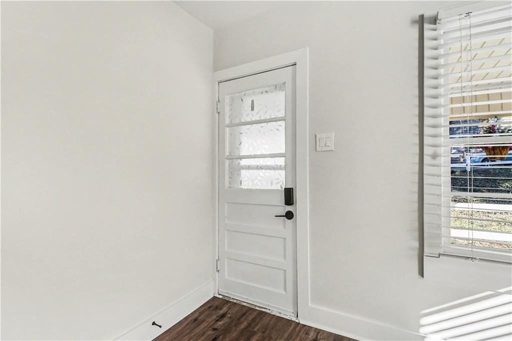 257 Stegall Dr - Photo 4 of 23