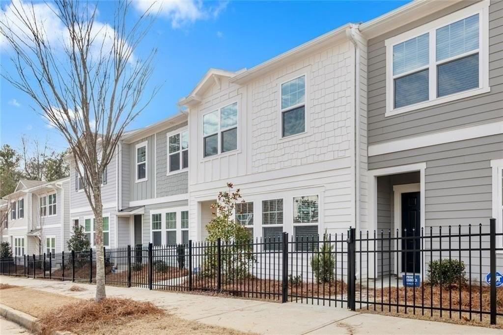 2684 Toucan Way Sw - Photo 3 of 17