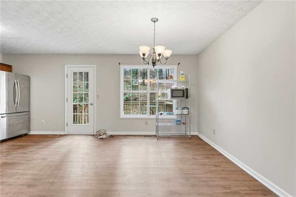 181 N Springs Dr - Photo 7 of 30