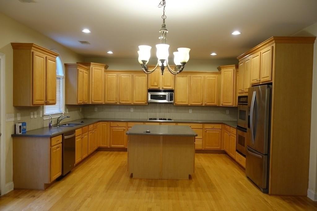 7096 Belltoll Ct - Photo 2 of 12