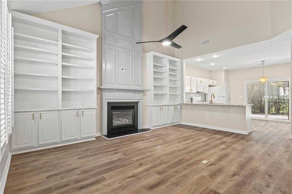 11260 Wittenridge Dr - Photo 3 of 21