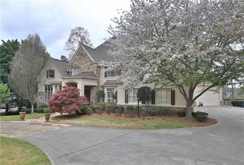 2737 Tarva Pl - Photo 2 of 33