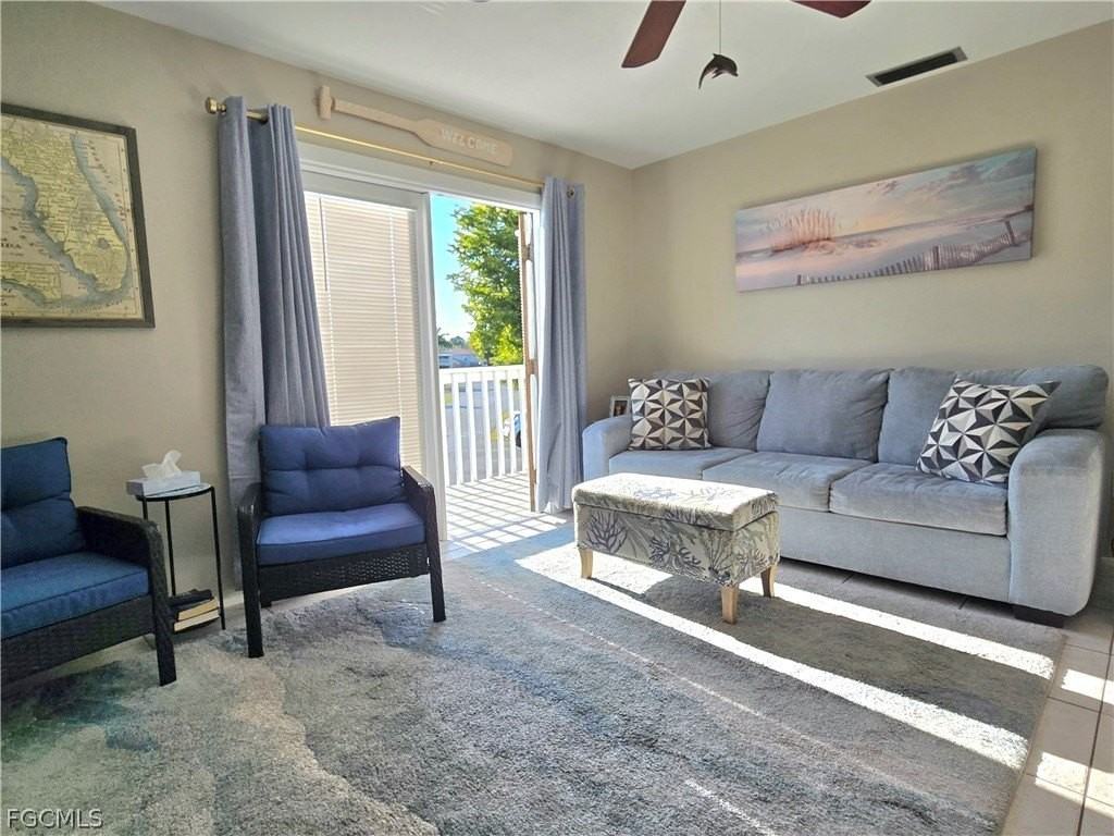 3303 Prince Edward Island Cir Apt 4 - Photo 2 of 25