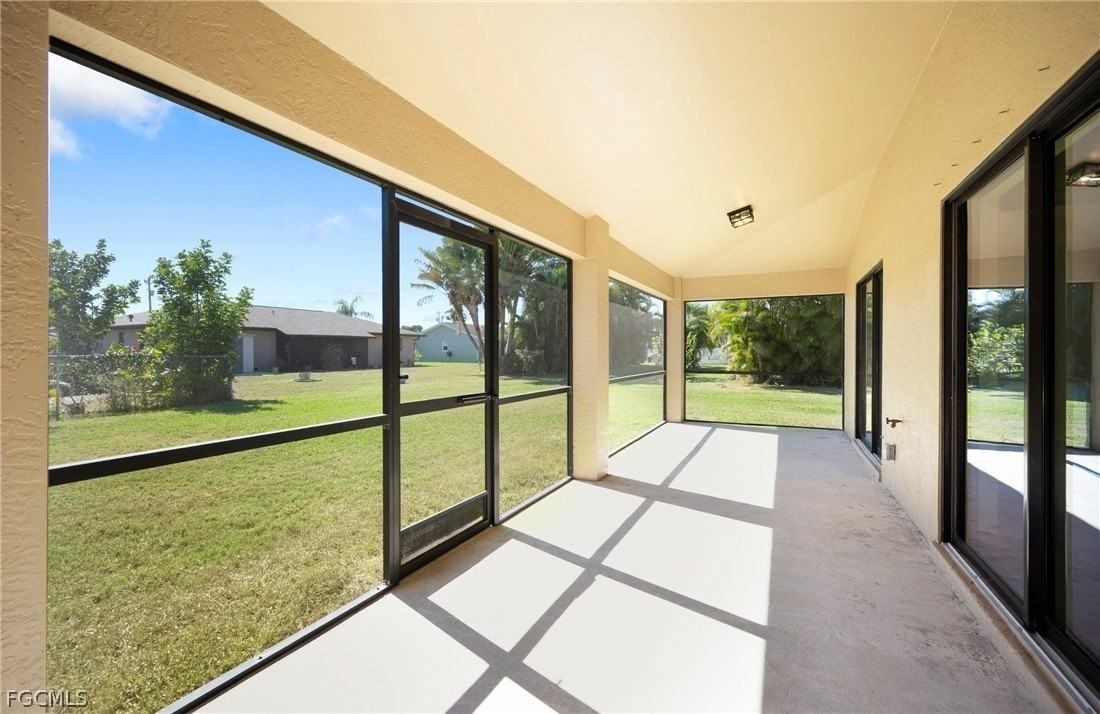 1132 Se 19th St - Photo 6 of 21