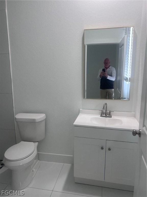 970 Lakeside Dr - Photo 5 of 9