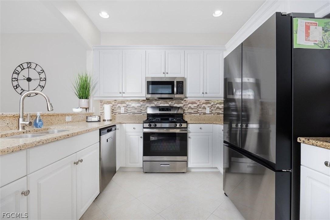 3181 Cottonwood Bnd #901 - Photo 6 of 42