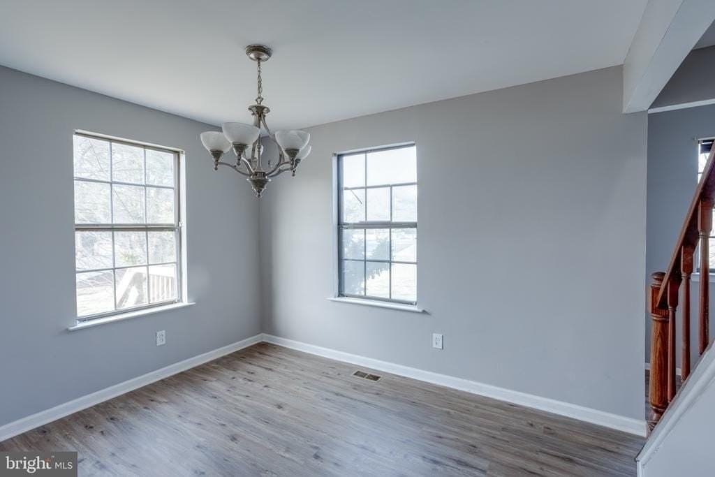 101 Bayberry Ct - Photo 4 of 27