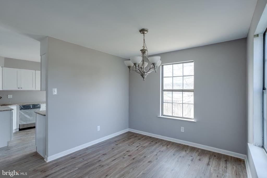 101 Bayberry Ct - Photo 5 of 27