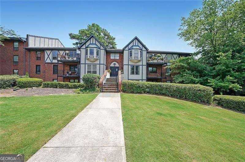 6851 Roswell Rd #O3