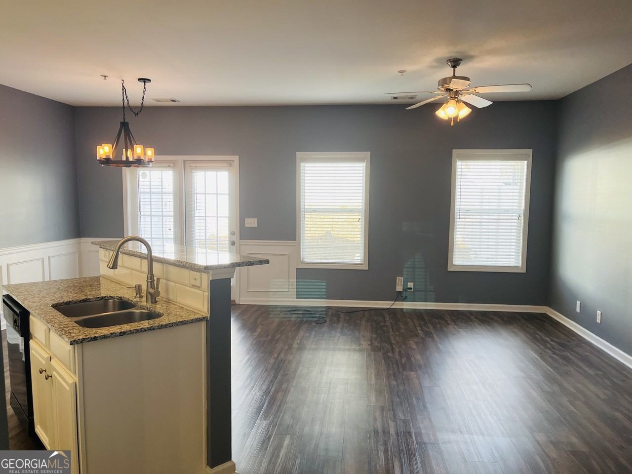 144 Granite Way - Photo 3 of 23