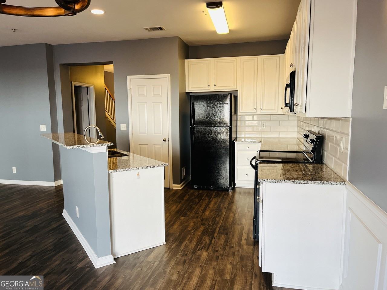 144 Granite Way - Photo 6 of 23