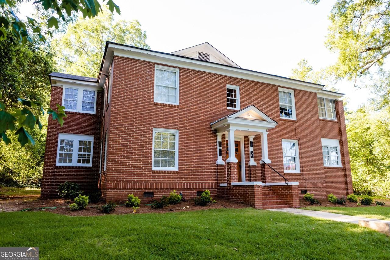 111 E Screven St - Photo 2 of 22