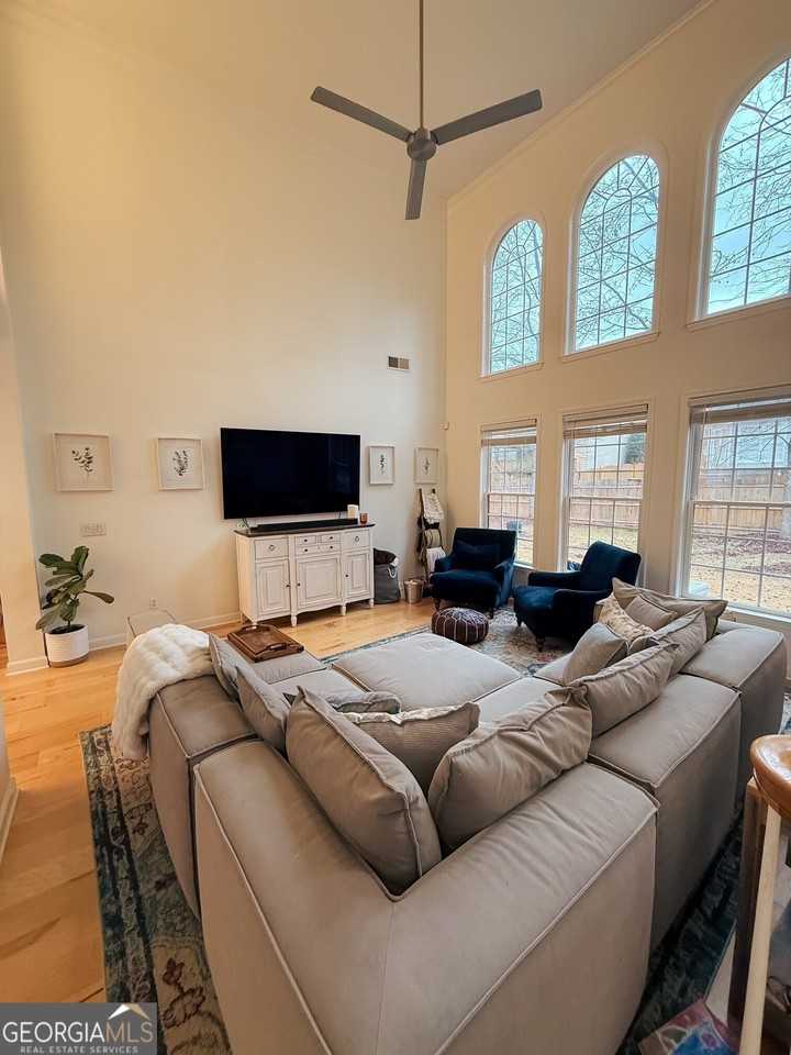 109 Holly Srings Dr - Photo 5 of 22