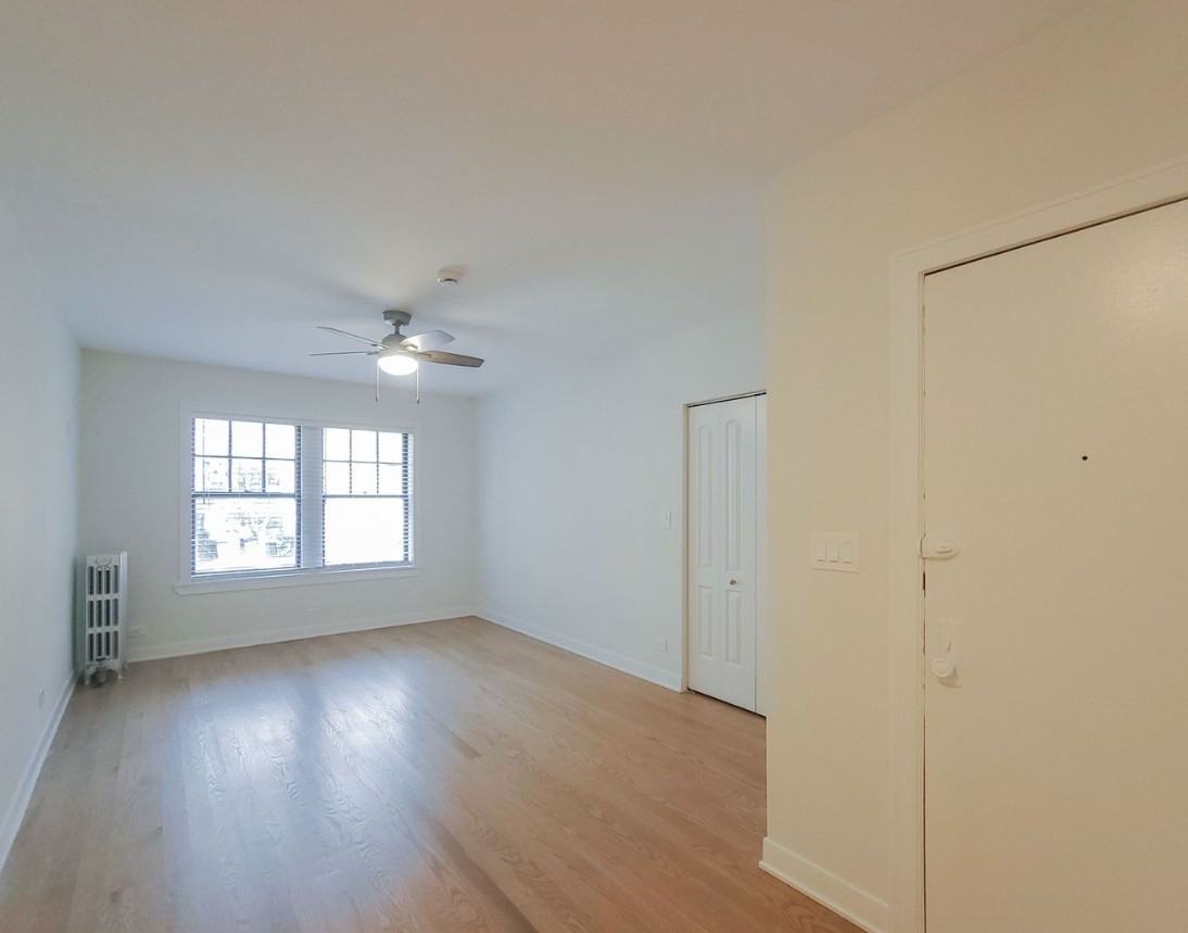 W Montrose Ave & Ashland Ave - Photo 3 of 8