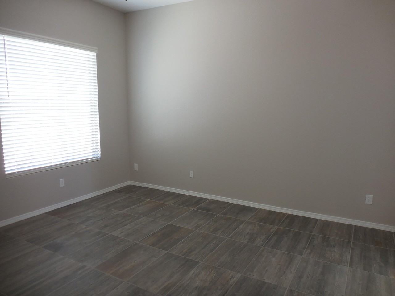 963 Aircoupe Way - Photo 5 of 28