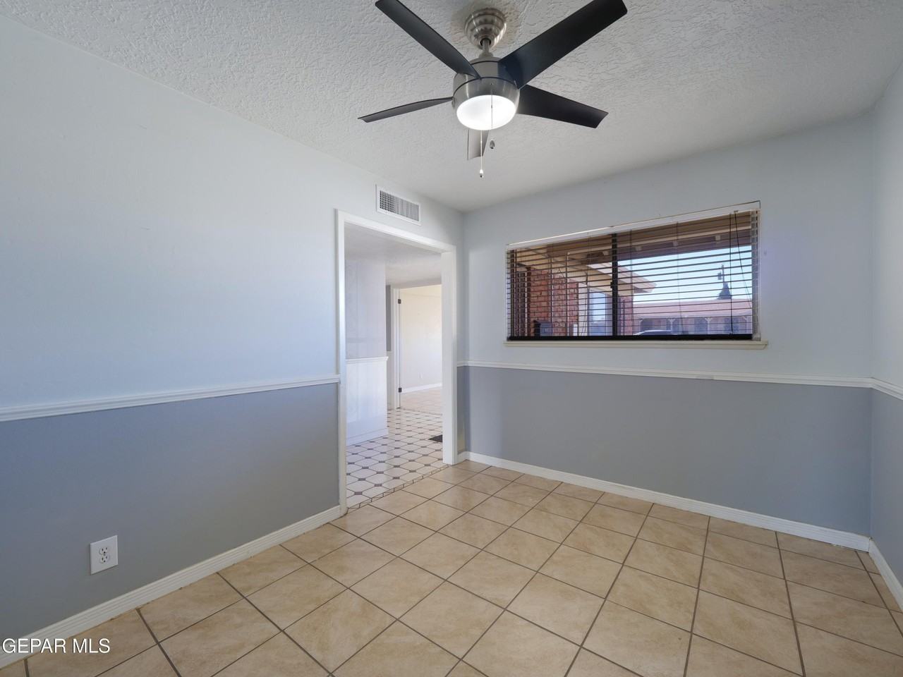 10009 Cork Dr - Photo 7 of 12