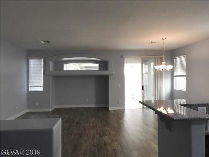 11440 Parkersburg Ave - Photo 4 of 35